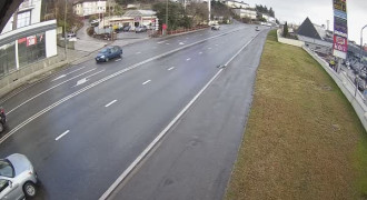 Въезд на парковку ТРЦ Олимп в сторону Сочинской ТЭС